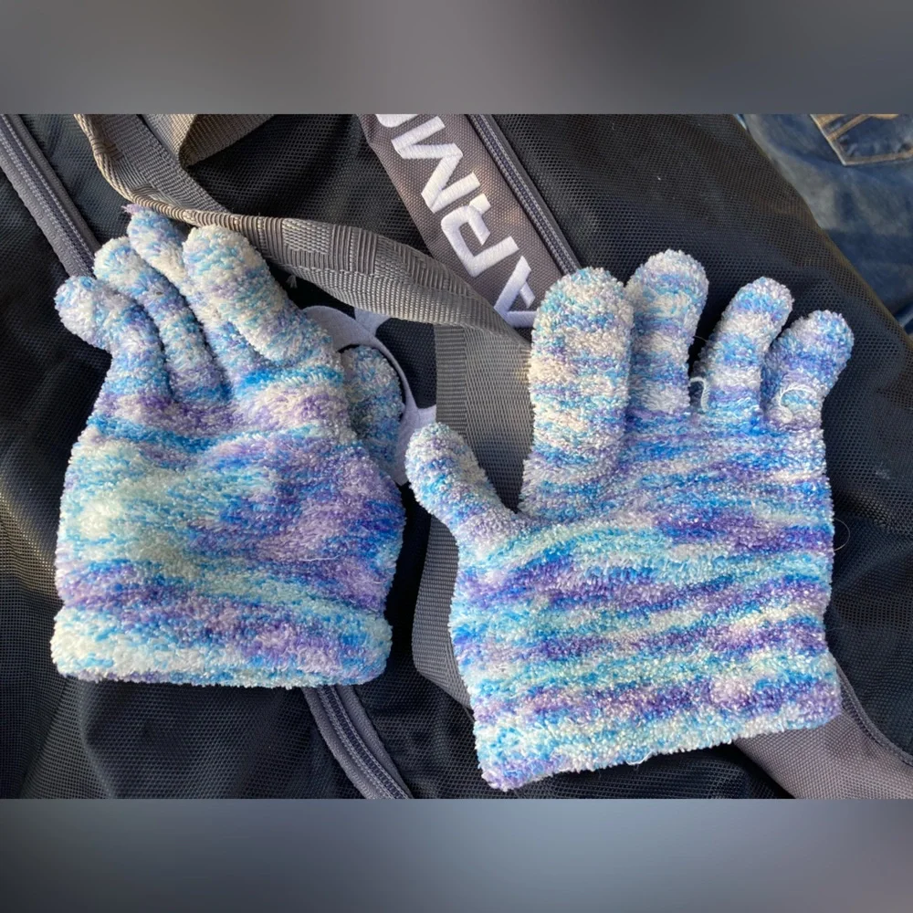 Girls Columbia blue green white stripe fuzzy snow winter gloves one size